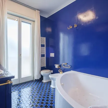 Apartment Elegant Penthouse With A View Of The Two Towers And Piazza Maggiore Bologna