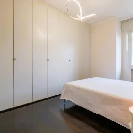 Apartment Elegant Penthouse With A View Of The Two Towers And Piazza Maggiore Bologna