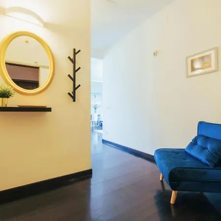 Apartment Elegant Penthouse With A View Of The Two Towers And Piazza Maggiore *