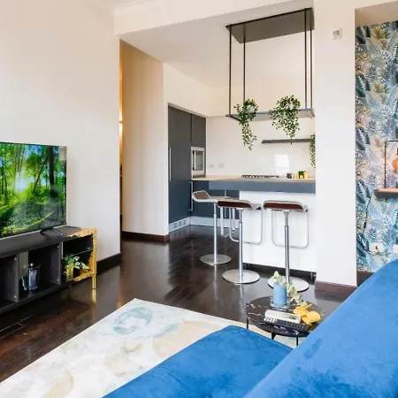 Elegant Penthouse With A View Of The Two Towers And Piazza Maggiore Apartment Bologna